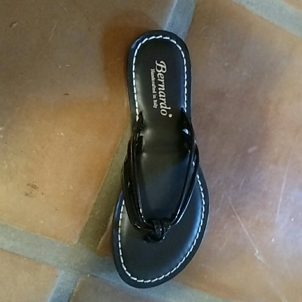Bernardo Sandals